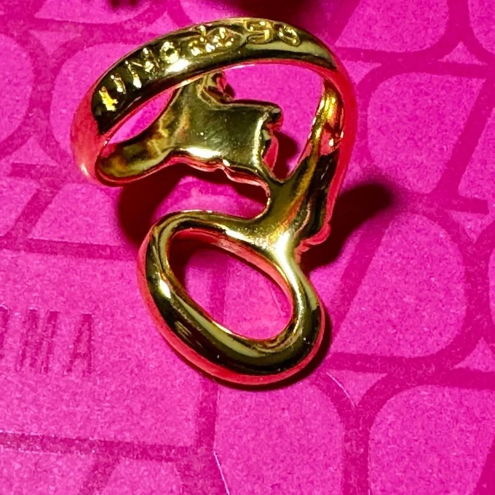 Uno de 50 “Now you See” Ring